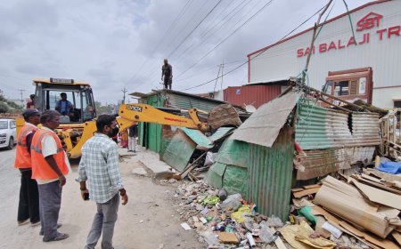 CMC Clears 420 Footpath Encroachments Across 16.7 Km in Weekly Walk Free Drive