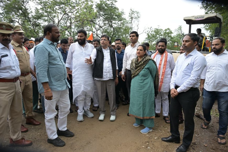 Sridhar Babu Reviews Bahadurpally–Kompally Road Widening, Directs Sept. 30 Completion Target