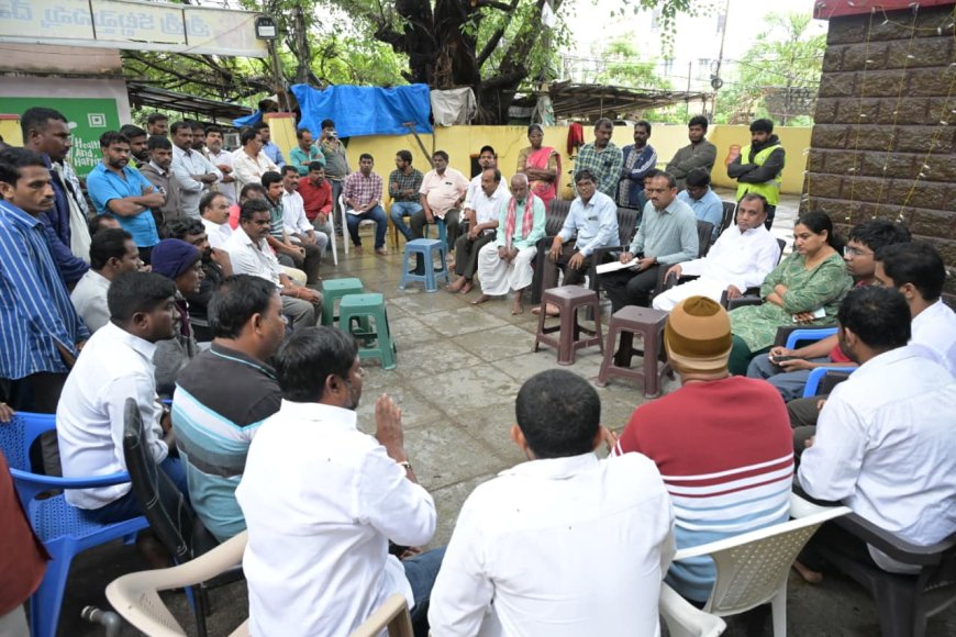 CMC Reviews RWA Civic Concerns in Hitech City, Kokapet Under 'One Ward Every Day' Initiative