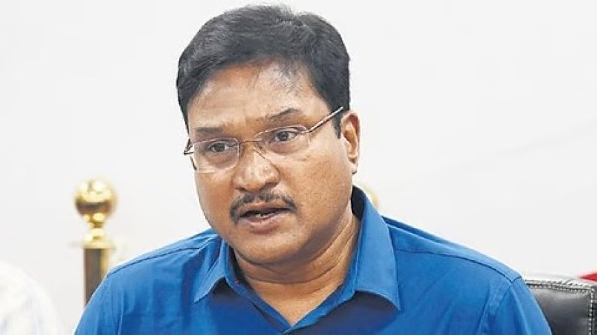 HYDRA Chief Visits Hyderabad Building Collapse Site