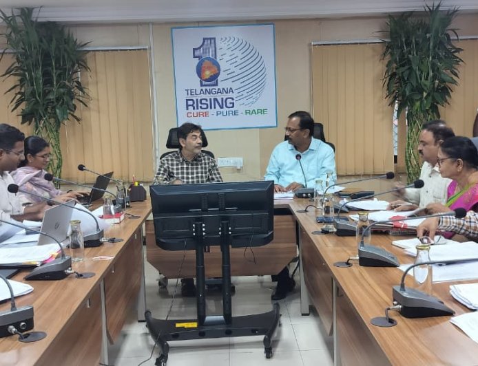 MMC Standing Committee Reviews Rs 1,500 Crore Civic Works and Public Services