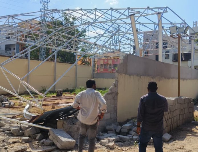 MMC enforcement drive removes 14 unauthorised structures across seven circles